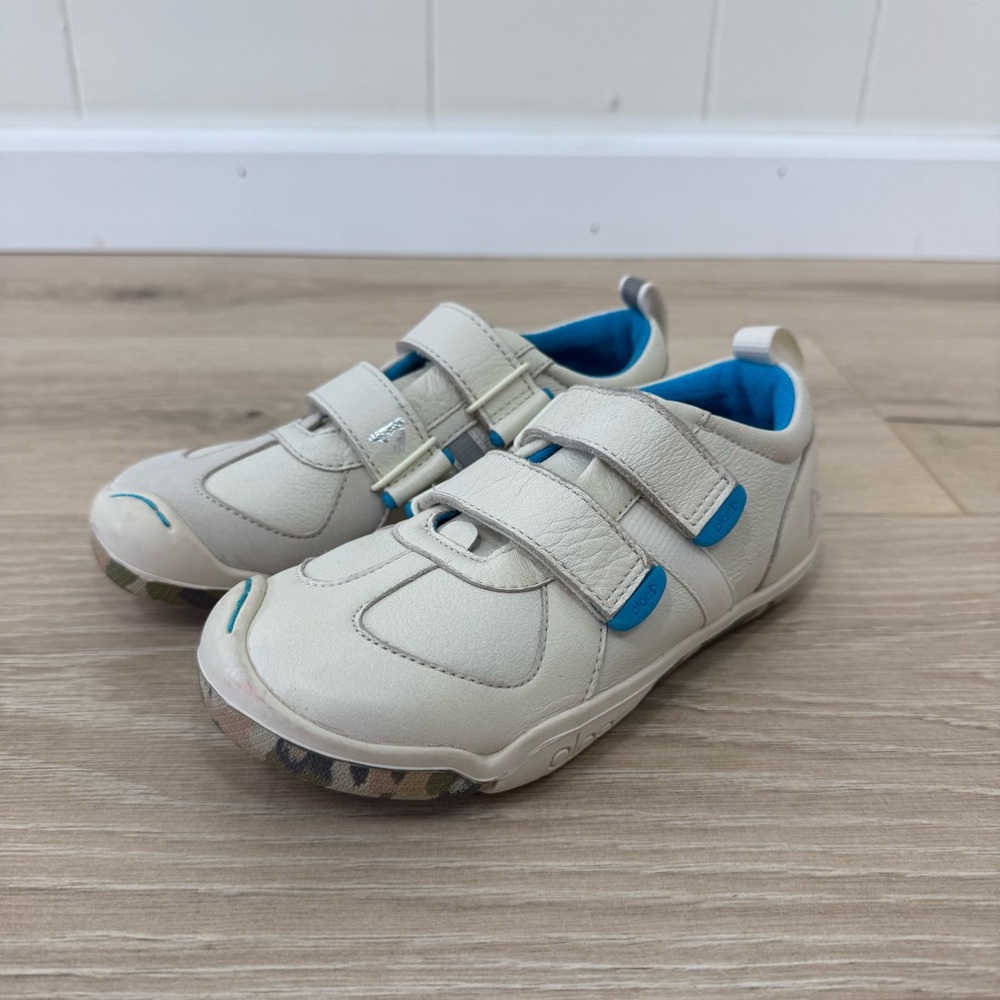 Plae White Leather Shoes